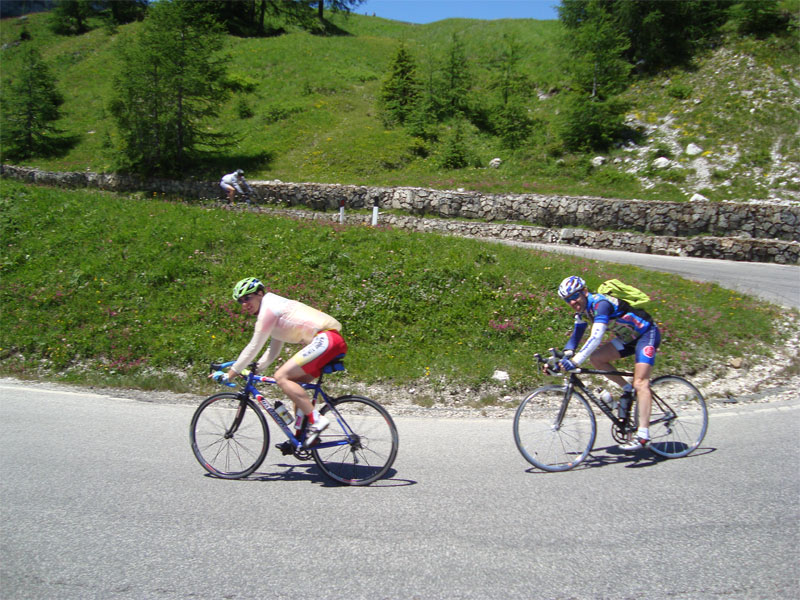 gal/2010/07 - Sella Ronda Bike Day 2010/05 - SellaRonda_Bike_Day/05 - Il Passo Gardena_the_end/21discesagardena_01-01.jpg